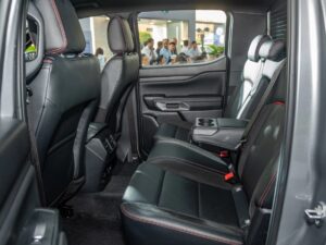 Nội thất Ford Ranger Stormtrak 2024 - Hàng ghế sau