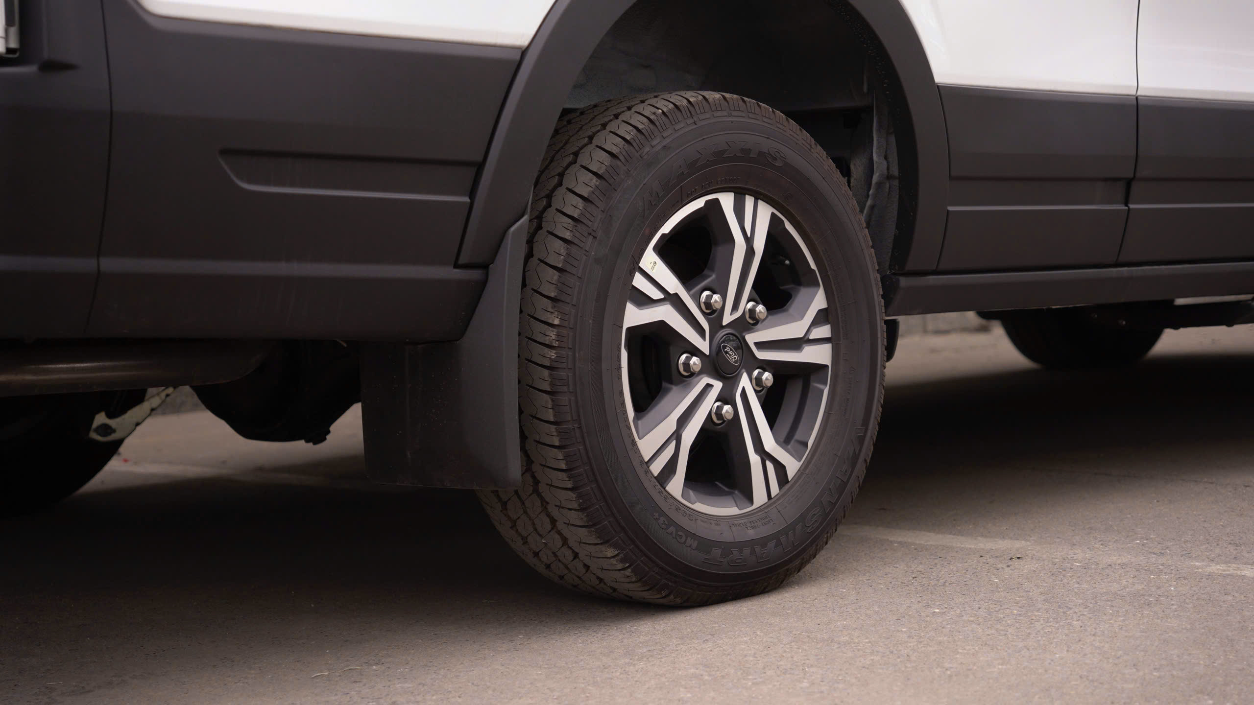 Ford Transit Mới Trend 16 chỗ 2026 - Ảnh 7