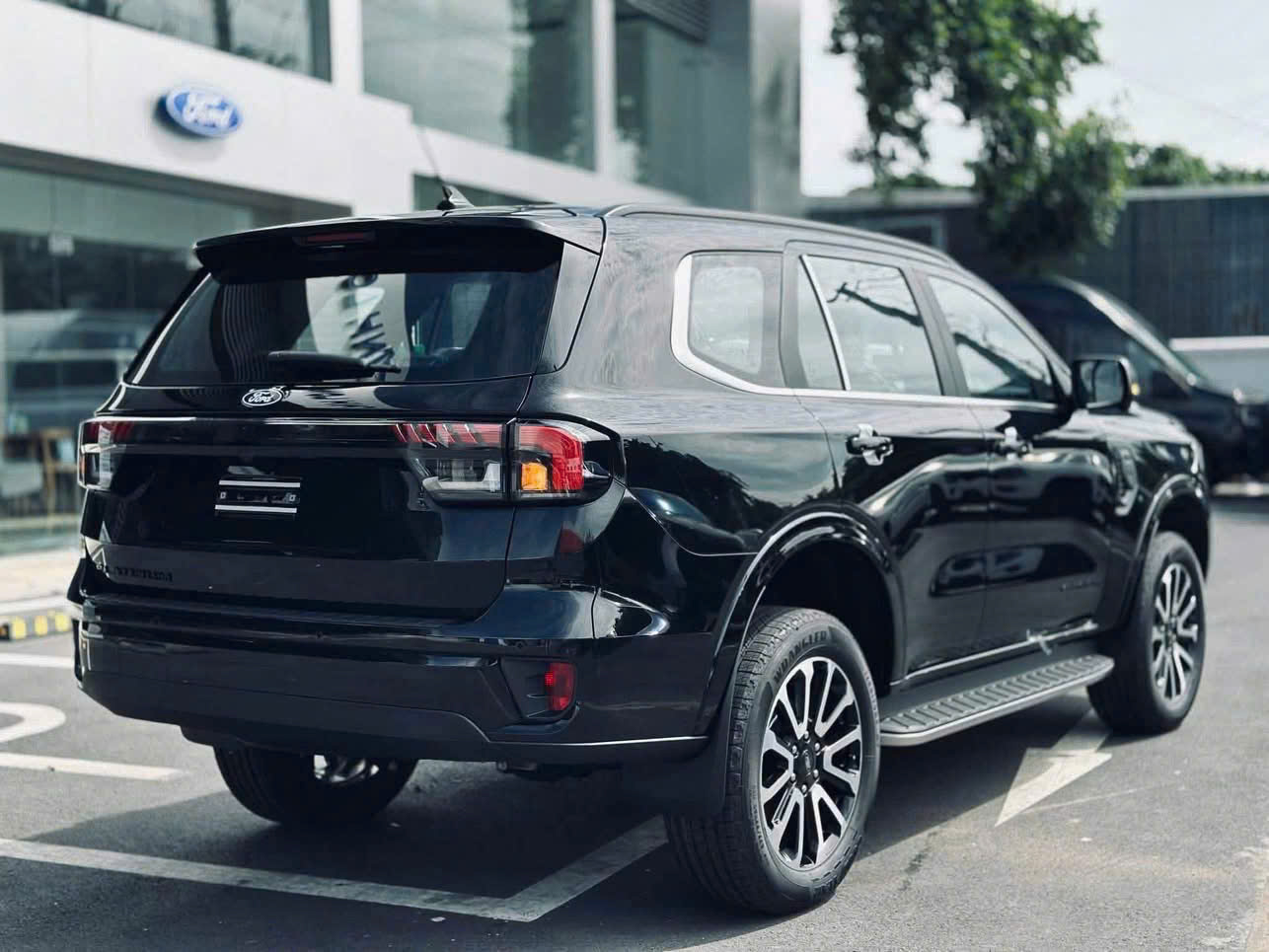 Ford Everest Platinum 4x4 AT 2026 Mới - Ảnh 6