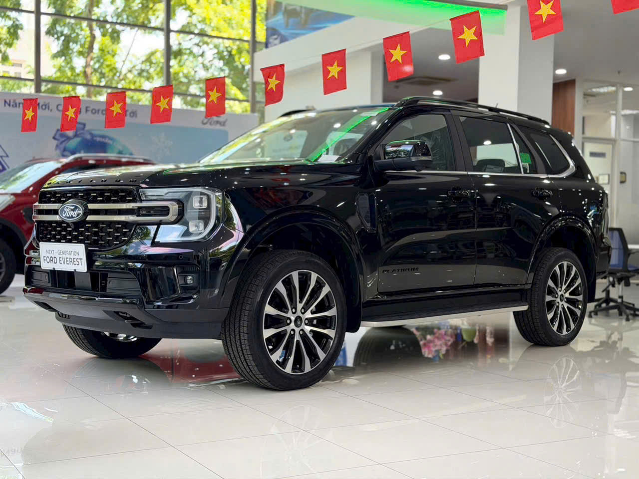 Ford Everest Platinum 4x4 AT 2026 Mới - Ảnh 3