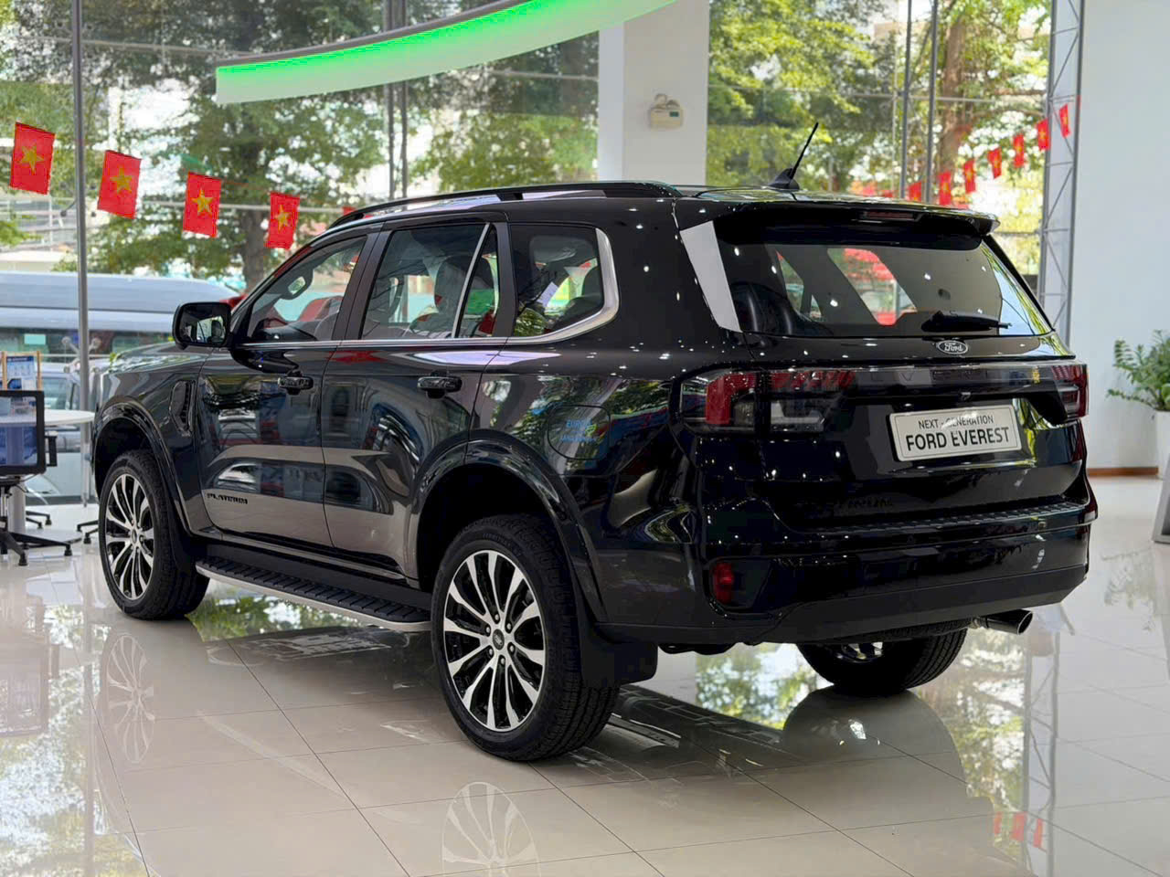 Ford Everest Platinum 4x4 AT 2026 Mới - Ảnh 5